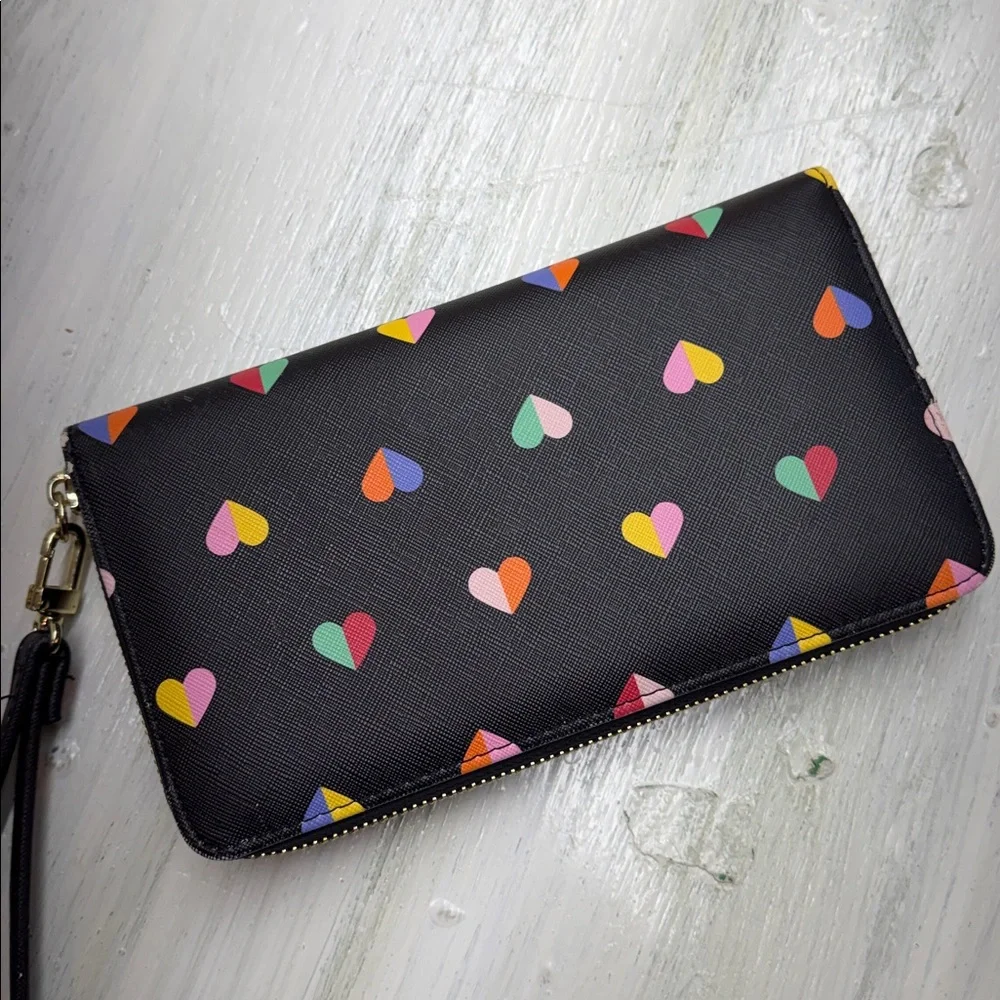 π5/$25 SALE!π Betsy Johnson Rainbow Hearts on Black Faux Leather Zip Up Wallet - Picture 6 of 14